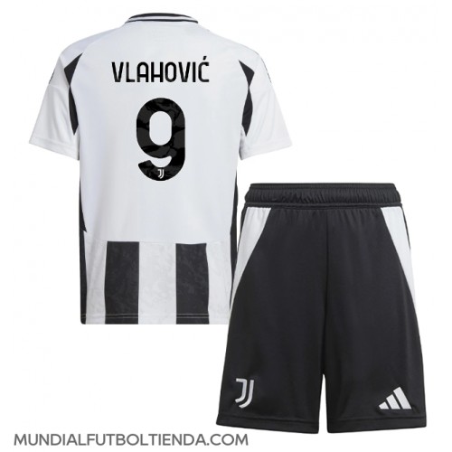 Camiseta Juventus Dusan Vlahovic #9 Primera Equipación Replica 2024-25 para niños mangas cortas (+ Pantalones cortos)